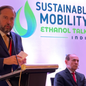 Na Índia, Silveira divulga etanol brasileiro e mira exportação de carros flex para Ásia e África