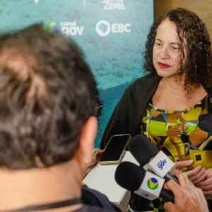 Brasil vai transferir tecnologia de monitoramento para países amazônicos, anuncia ministra Luciana Santos