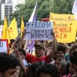 Análise das Mudanças Propostas para o Futuro do Ensino Médio no Brasil