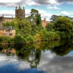 A poluição das fazendas de ovos ameaça o Rio Wye