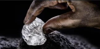 BNDES e MME lançam fundo de R$ 1 bilhão para mineração estratégica BNDES e MME lançam fundo de R$ 1 bilhão para mineração estratégica