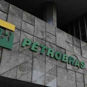 Presidente da Petrobras defende fontes locais de energia para transição energética justa