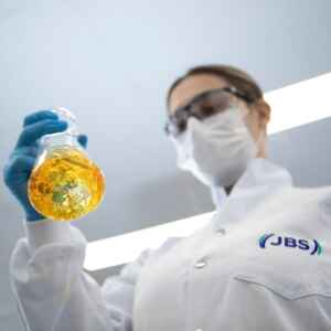 Programa da JBS Converte Óleo de Cozinha Usado em Biodiesel