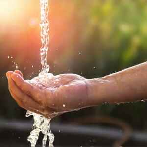 Apenas nove capitais brasileiras atendem 99% da população com acesso à água potável: Ranking do saneamento 2024