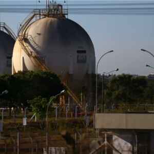 Transpetro lança usina solar pioneira para alimentar instalação industrial