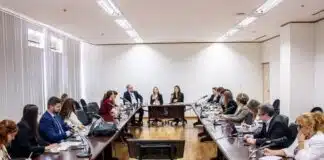 Diálogo entre MDIC e Indústria Brasileira sobre Adequação ao Imposto de Carbono da UE e Reino Unido Diálogo entre MDIC e Indústria Brasileira sobre Adequação ao Imposto de Carbono da UE e Reino Unido