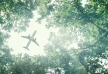 Embraer testa combustível verde voo da EMBRAER com o Combustível Sustentável de Aviação