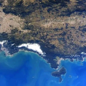 Detecção Antecipada de Maré de Tempestade Utilizando Dados Multimodais maré em Santos