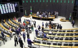 Captura-de-tela-2024-05-09-172407-300x184 Câmara exclui plantação de eucalipto de atividades poluidoras