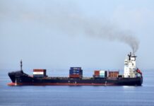 BNDES adverte sobre multas a navio que não descarbonizar bndes multa navios