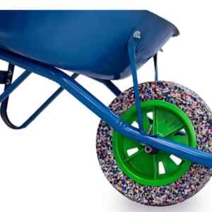 Havaianas viram pneu e piso de borracha em programa Reciclo Havaianas