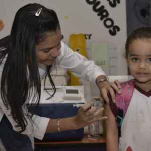 Projeto de Vacinação Escolar Aguarda a Sanção Presidencial vacinação
