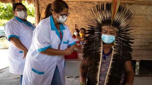 94% dos brasileiros se vacinaram contra covid: IBGE 3 população