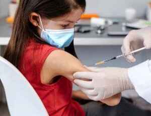 Governo destaca relevância da vacina contra covid em crianças covid