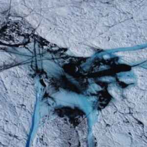 Vírus gigantes são descobertos no gelo escuro e na neve vermelha da Groenlândia