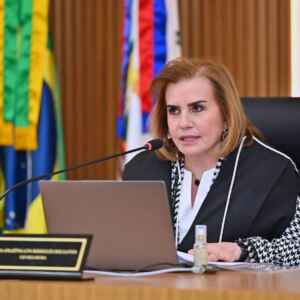 TCE-AM promove Concurso de Artigos Científicos premiando 10 primeiros colocados TCE