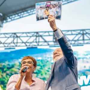 Lula Exige Ação da Vale para Reparar Danos de Rompimentos de Barragens em MG