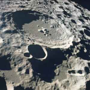 Poço Profundo na Lua Pode Ser a Caverna Ideal para Base Lunar lua