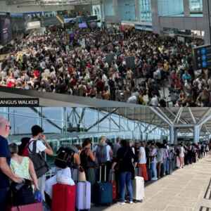 Caos mundial nos aeroportos, bancos e empresas após falha de software