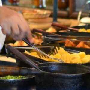 Cientista Alimentar Desmistifica o Uso de Panelas de Ferro Fundido