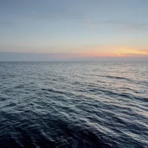 Descubra os Segredos do Mar Negro: A Enigmática Fronteira Entre Continentes e Mistérios Profundos Fotos de Mar negro, Imagens de Mar negro