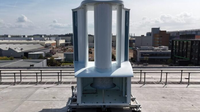 Captura de tela 2024-09-12 174750 Turbinas eólicas "sem movimento" do Reino Unido foi instalado no telhado de uma fábrica em Oxford