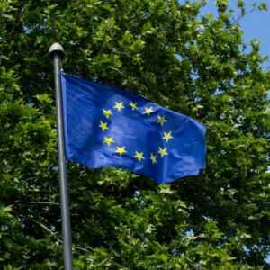 Itália e Espanha enfrentam risco de austeridade na corrida pela neutralidade climática Itália