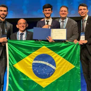 Estudante Brasileiro Faz História ao Vencer o Prêmio Nobel da Ciência Jovem e Recebe Aplausos de Pé Estudante brasileiro vence o Prêmio Nobel da Ciência Jovem e é aplaudido de pé