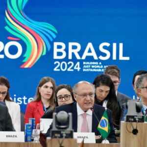 Alckmin defende cooperação internacional para transição econômica sustentável Alckmin