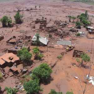 Tragédia de Mariana: Lula ressalta custo da negligência em assinatura de novo termo reparação pela tragédia ambiental de Mariana (MG)