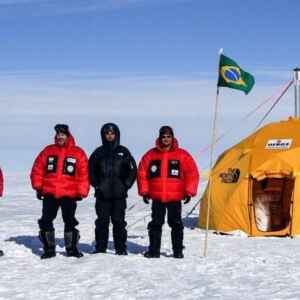 Brasil lidera expedição inédita à Antártida para estudar mudanças climáticas Antártida