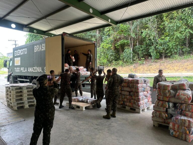Fepiam Envia Alimentos e Kits de Água para Comunidades do Rio Purus