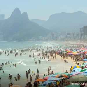 Turistas brasileiros injetarão R$ 148 bi na economia do país durante o verão 2025 brasileiros