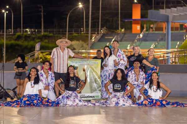 Carimbó reúne mais de 200 pessoas no Dia do Solo em Parauapebas 4 maraca carimbo2
