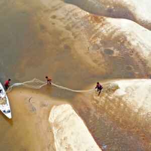 Pescadores do Norte atingidos por intempéries climáticos recebem auxílio extraordinário nesta segunda (6) pescadores