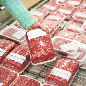 Estudo revela baixo uso de embalagens tecnológicas e sustentáveis em açougues e casas de carne no Brasil açougues