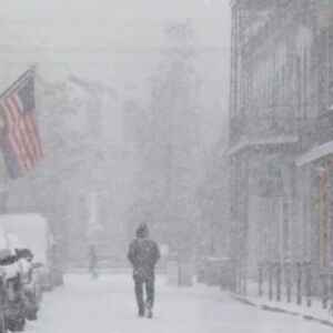 Tempestade histórica isola regiões da Flórida com neve recorde tempestade