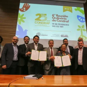 Agricultores familiares ganharão acesso a celular 4G e internet de alta velocidade no campo agricultores