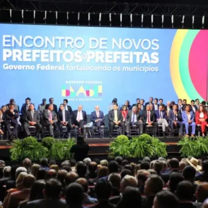 Ministério da Pesca e Aquicultura apresenta programas e ações no Encontro de Novos Prefeitos e Prefeitas novos