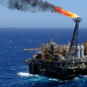 G7 falha em cumprir meta climática de eliminar subsídios aos combustíveis fósseis, aponta relatório G7