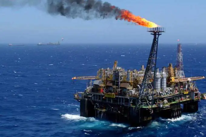 G7 falha em cumprir meta climática de eliminar subsídios aos combustíveis fósseis, aponta relatório 3 G7