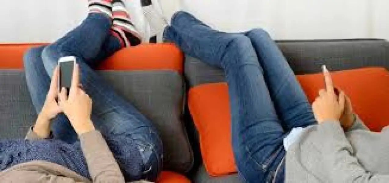 quatro-em-cada-cinco-adolescentes-no-mundo-sao-sedentarios-1 Três horas por dia em atividades sedentárias pode prejudicar o psicológico de adolescentes, revela pesquisa