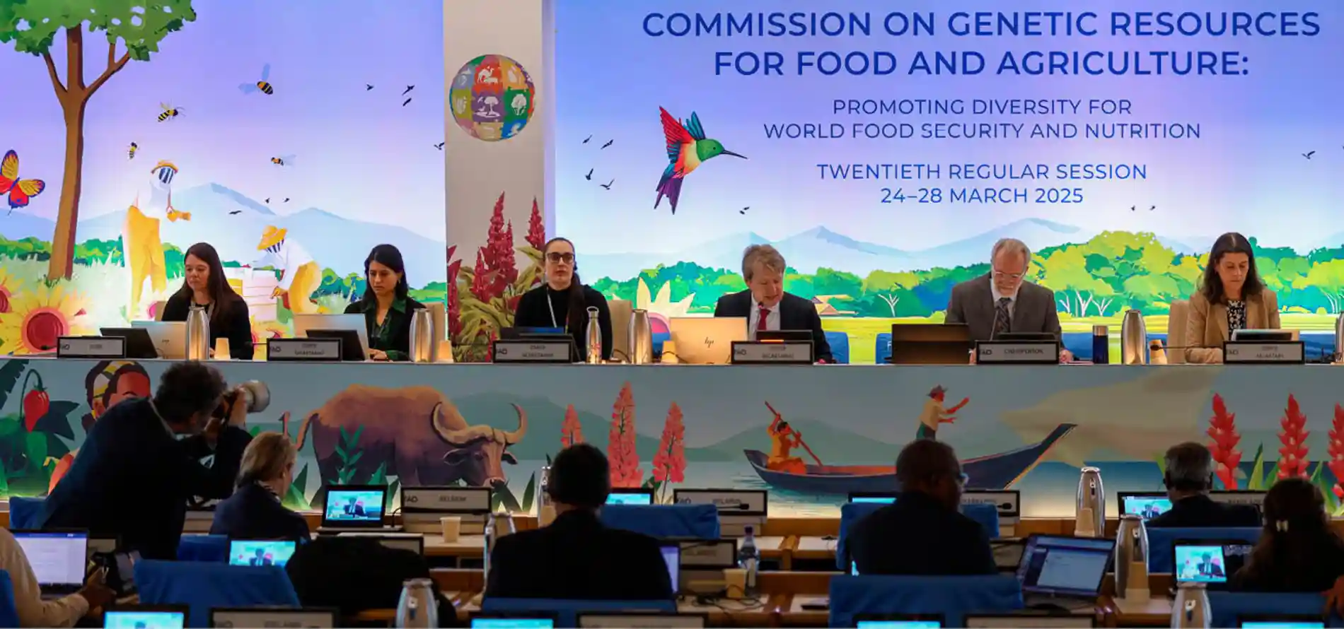 20ª Sessão da Comissão de Recursos Genéticos para a Alimentação e a Agricultura – CGRFA 7 A Comiss o e seus delegados mostrando a ampla gama de atividades e contribuindo ativamente para melhorar preservar e