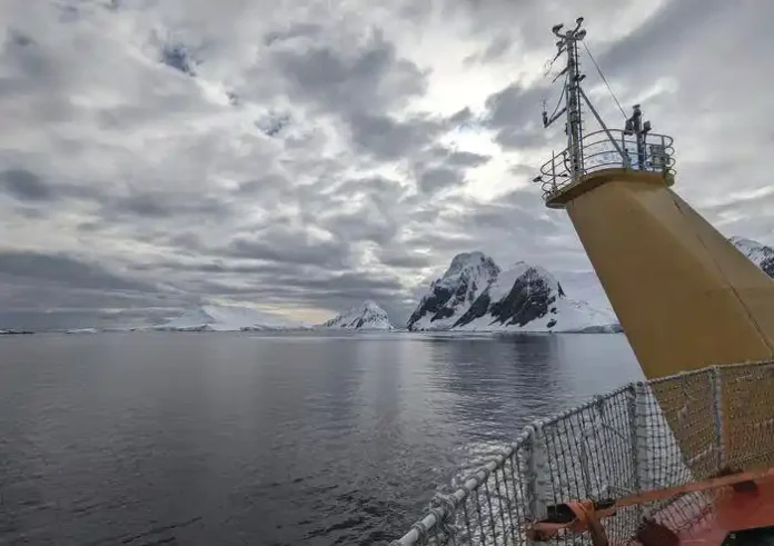 O derretimento do gelo da Antártida é o culpado. Oceano Austral absorve mais-CO2 do que o pensado anteriormente