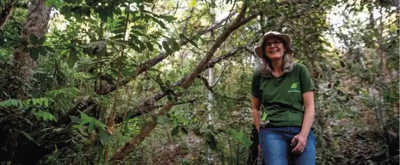 Florestas tropicais nas Américas estão lutando para acompanhar as mudanças climáticas 5 Professora Beatriz Schwantes Marimon (Universidade do Estado de Mato Grosso - UNEMAT)