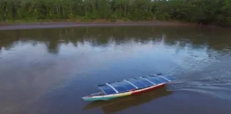 Amazônia navega rumo ao futuro com energia solar nos barcos