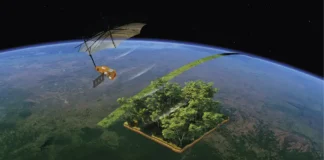 Esta nave espacial de 1,25 toneladas, equipada com um radar de abertura sintética de banda P pioneiro e uma antena de 12 metros, orbitará a Terra por cinco anos. Sua missão é criar mapas 3D detalhados de florestas tropicais remotas na África, Ásia e América do Sul, penetrando copas densas para analisar a vegetação e coletar dados sobre o armazenamento de carbono