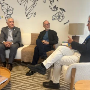 IBRAM e ApexBrasil alinham ações para impulsionar mineração brasileira no mercado internacional IBRAM