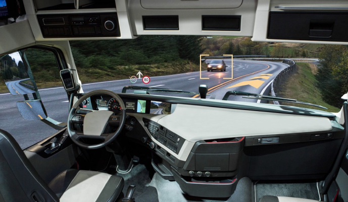 Caminhões e ônibus sem motorista já circulam em áreas controladas no Brasil 3 veículos