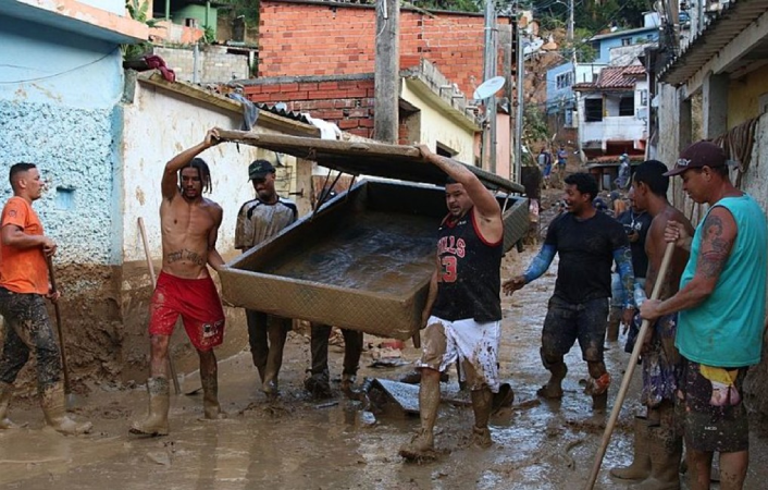 Screenshot-2025-05-28-111118 Brasileiros mostram força solidária diante de desastres climáticos